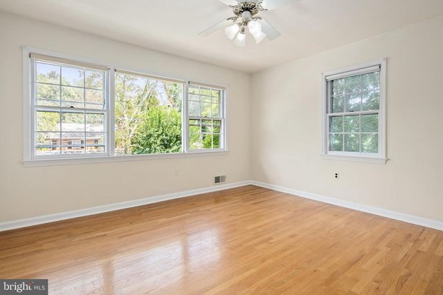 2728 S GROVE ST, Arlington, VA 22202