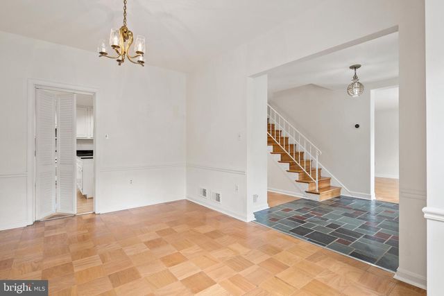2728 S GROVE ST, Arlington, VA 22202