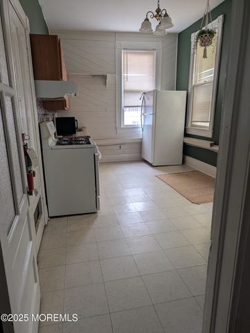 5 Wharf Avenue A, Red Bank, NJ 07701