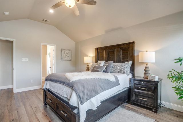 600 Clearbrook Street, Azle, TX 76020