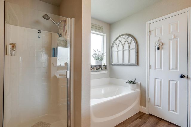 600 Clearbrook Street, Azle, TX 76020