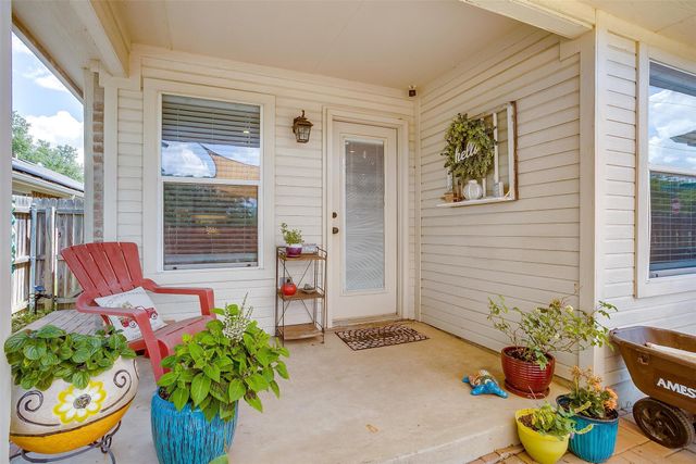 600 Clearbrook Street, Azle, TX 76020