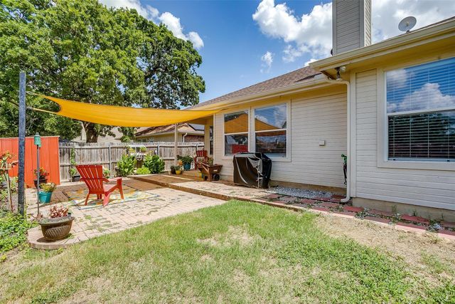 600 Clearbrook Street, Azle, TX 76020