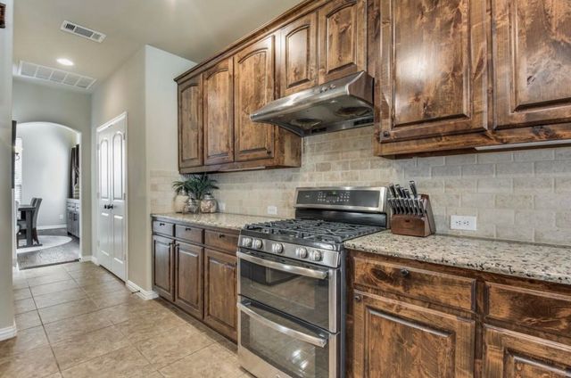 2517 Erec Drive, Lewisville, TX 75056