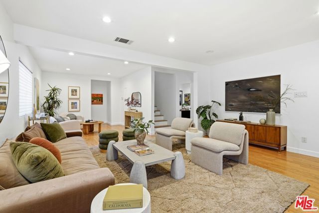 6703 Gold Place, Los Angeles, CA 90042