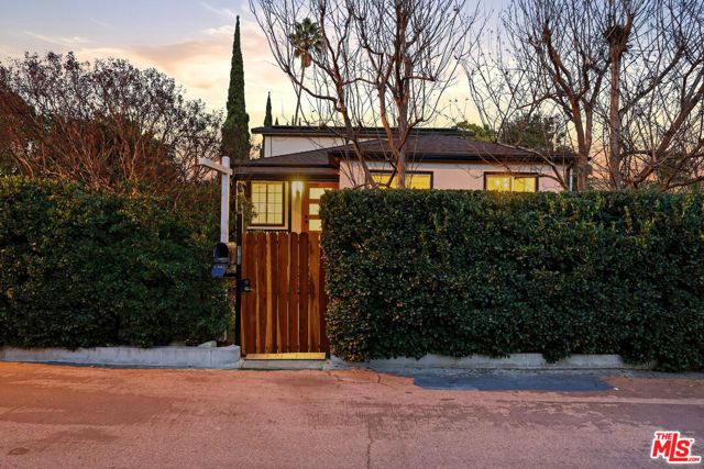 6703 Gold Place, Los Angeles, CA 90042