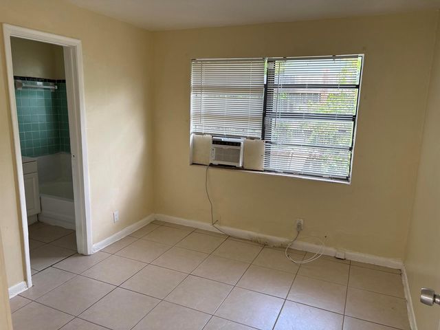 905 19TH Street 3, West Palm Beach, FL 33407