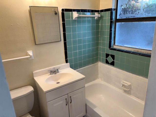 905 19TH Street 3, West Palm Beach, FL 33407