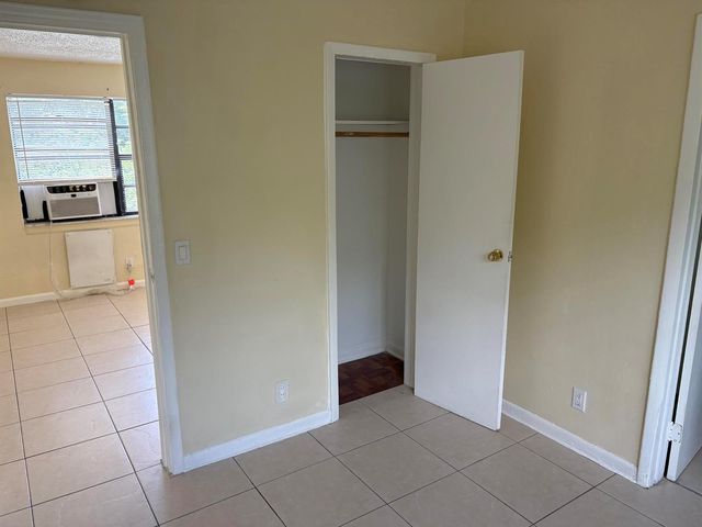 905 19TH Street 3, West Palm Beach, FL 33407