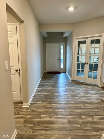 1126 Creek Way Lane, Greenwood, IN 46143