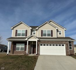 1126 Creek Way Lane, Greenwood, IN 46143