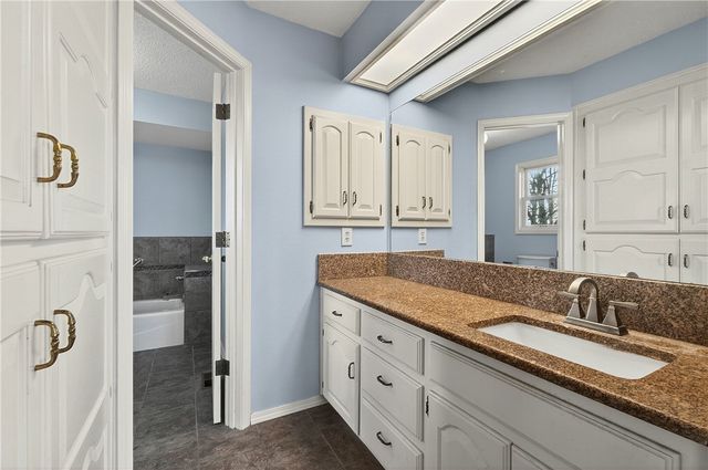 14 Elizabeth Drive, Bella Vista, AR 72715