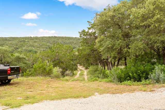 1722 COUNTY ROAD 270, Mico, TX 78056