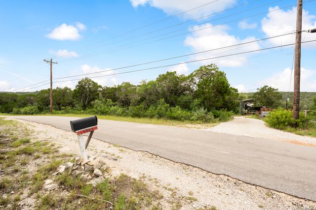 1722 COUNTY ROAD 270, Mico, TX 78056