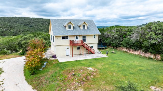 1722 COUNTY ROAD 270, Mico, TX 78056