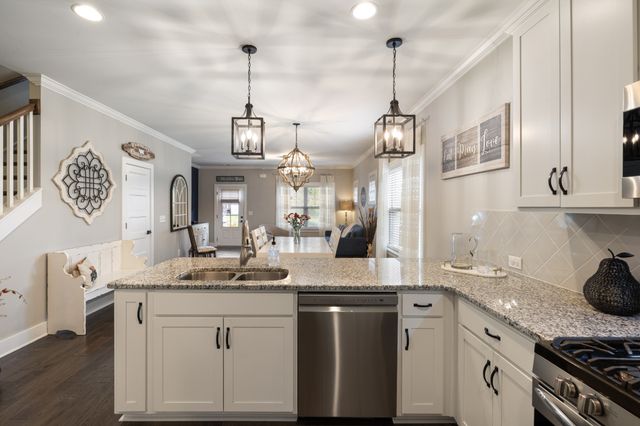 427 Rangeland Rd, Spring Hill, TN 37174