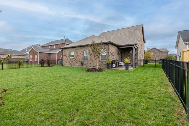 427 Rangeland Rd, Spring Hill, TN 37174