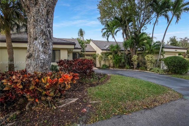 349 NW 94th Ter, Plantation, FL 33324