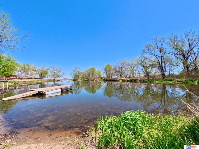 29 Ernst Lake Street, Columbus, NE 68601