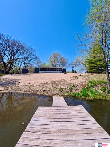 29 Ernst Lake Street, Columbus, NE 68601