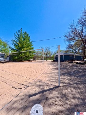 29 Ernst Lake Street, Columbus, NE 68601