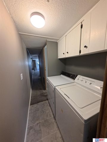 29 Ernst Lake Street, Columbus, NE 68601