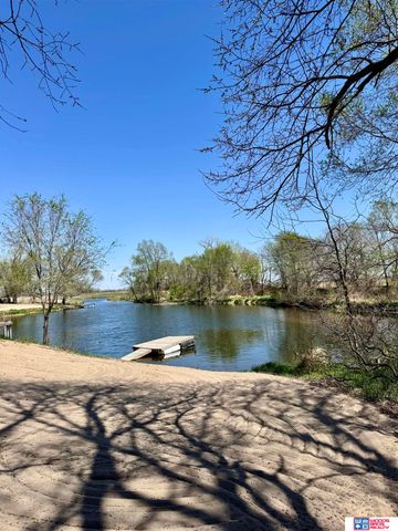 29 Ernst Lake Street, Columbus, NE 68601