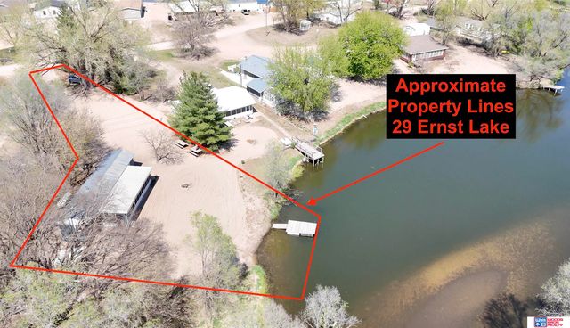 29 Ernst Lake Street, Columbus, NE 68601