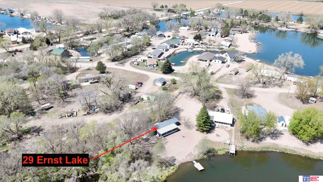 29 Ernst Lake Street, Columbus, NE 68601