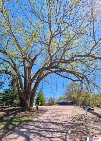 29 Ernst Lake Street, Columbus, NE 68601