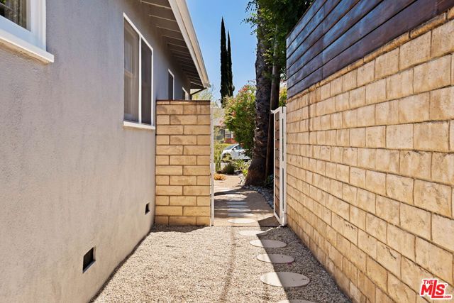 6237 Belmar Avenue, Tarzana (los Angeles), CA 91335