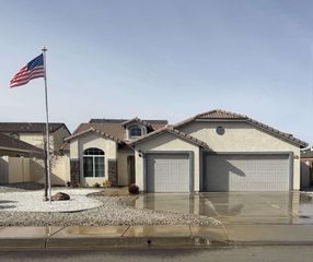 8874 Tamarisk AVE, Hesperia, CA 92344