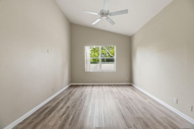 3401 NW 70th Avenue, Margate, FL 33063