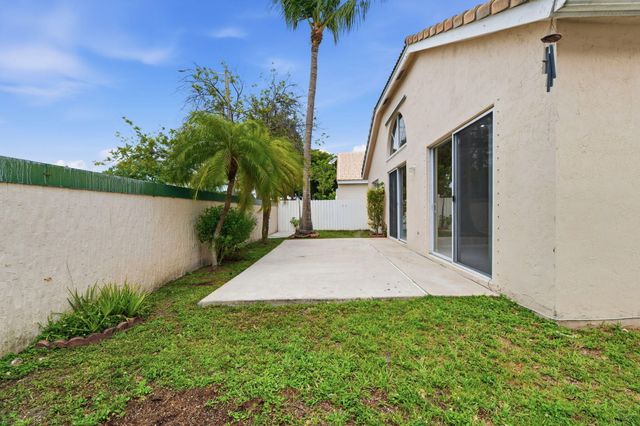 3401 NW 70th Avenue, Margate, FL 33063