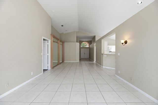 3401 NW 70th Avenue, Margate, FL 33063