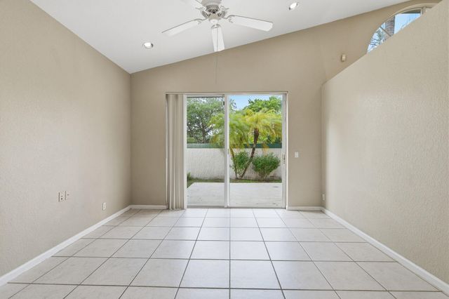 3401 NW 70th Avenue, Margate, FL 33063