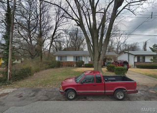 1920 Crown Point Drive, St Louis, MO 63136