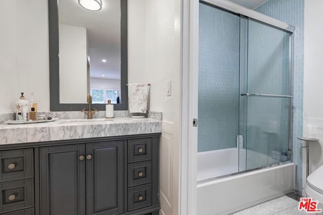 141 S Clark Drive 208, West Hollywood, CA 90048