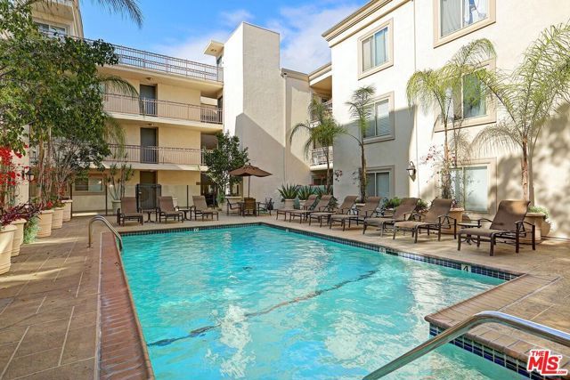 141 S Clark Drive 208, West Hollywood, CA 90048