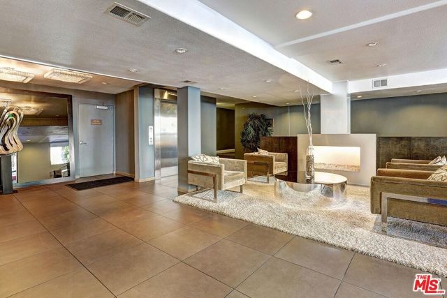 141 S Clark Drive 208, West Hollywood, CA 90048