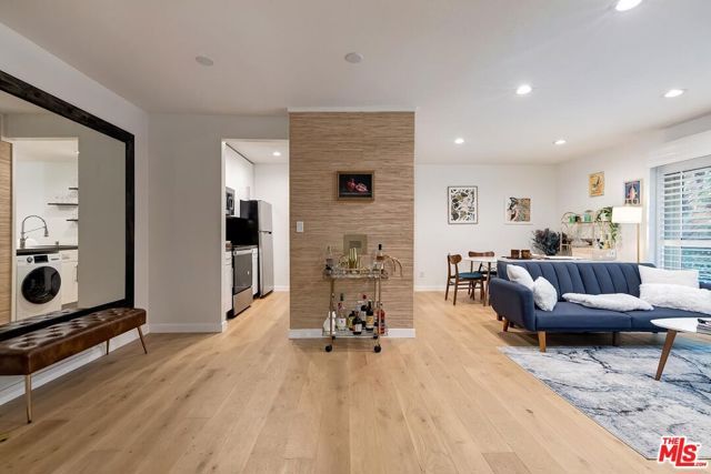 141 S Clark Drive 208, West Hollywood, CA 90048