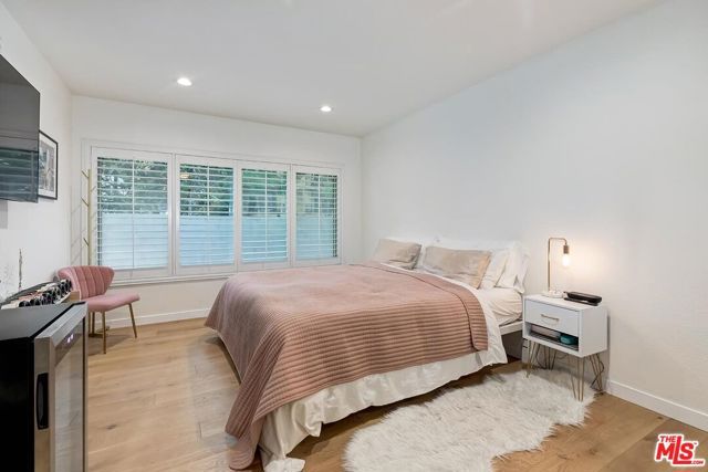 141 S Clark Drive 208, West Hollywood, CA 90048