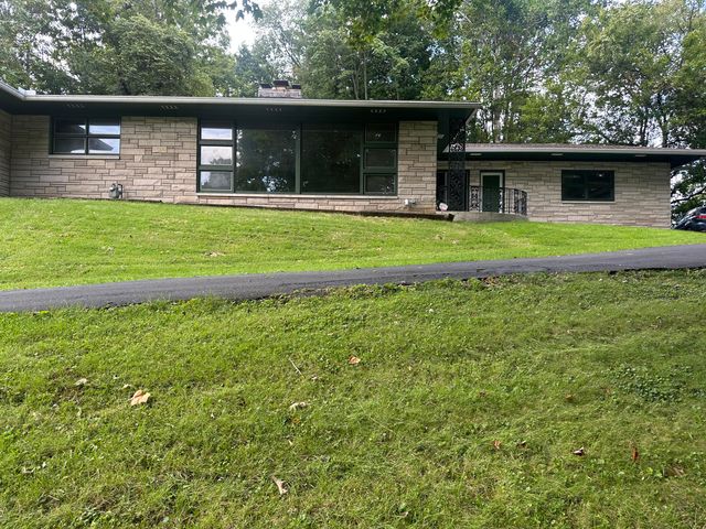 2750 Redwood Drive 2750 Redwood Drive, Springfield, OH 45504