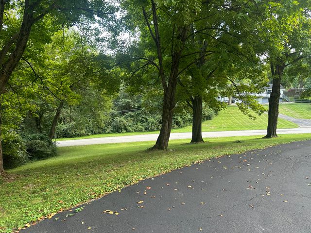 2750 Redwood Drive 2750 Redwood Drive, Springfield, OH 45504
