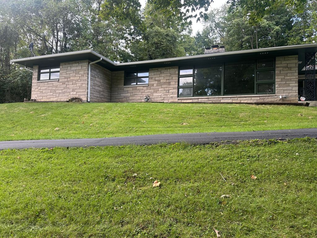 2750 Redwood Drive 2750 Redwood Drive, Springfield, OH 45504