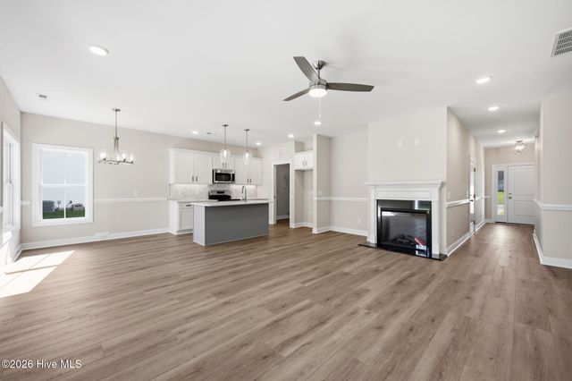 319 Mangrove Court, Ayden, NC 28513