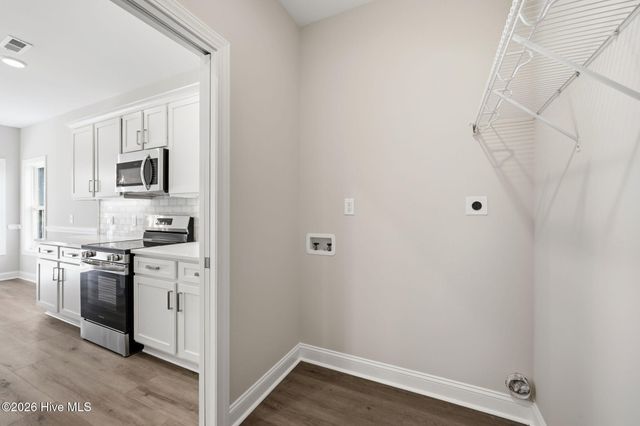 319 Mangrove Court, Ayden, NC 28513