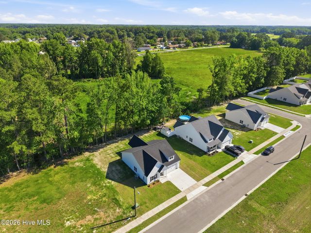 319 Mangrove Court, Ayden, NC 28513