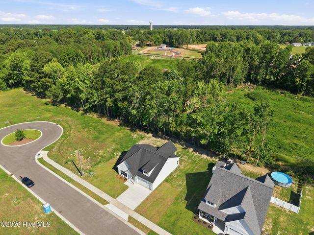 319 Mangrove Court, Ayden, NC 28513