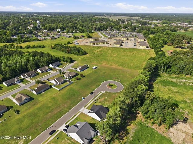 319 Mangrove Court, Ayden, NC 28513